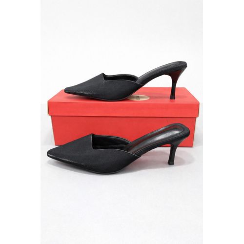 Pointed Toe Slip-On Heels – Elegant Minimalist Mules