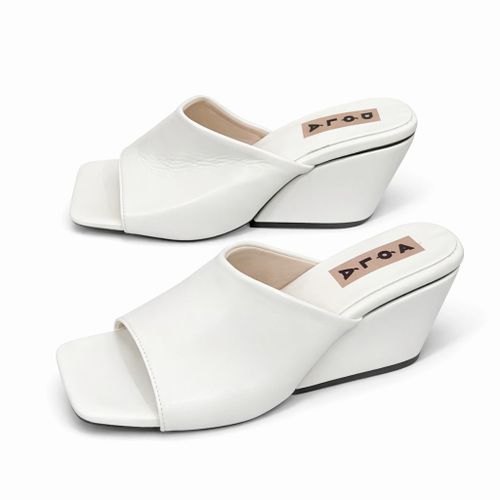 Minimalist Open-Toe Wedge Mule for Effortless Style